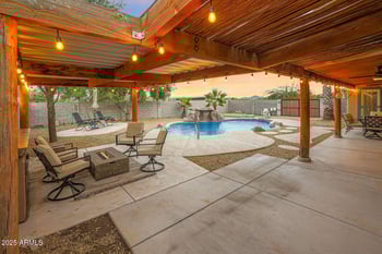 37213 17th Ave, Phoenix, AZ 85086