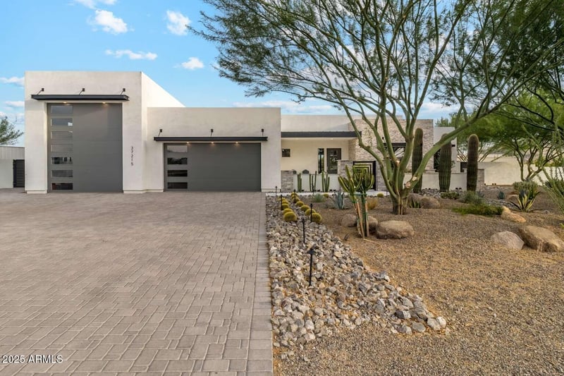 37215 11th Ave #B2, Phoenix, AZ 85086