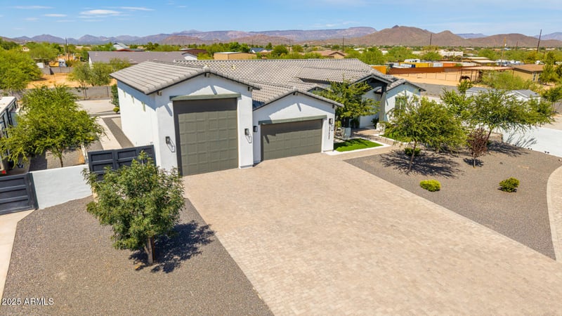 37227 11th Ave, Phoenix, AZ 85086
