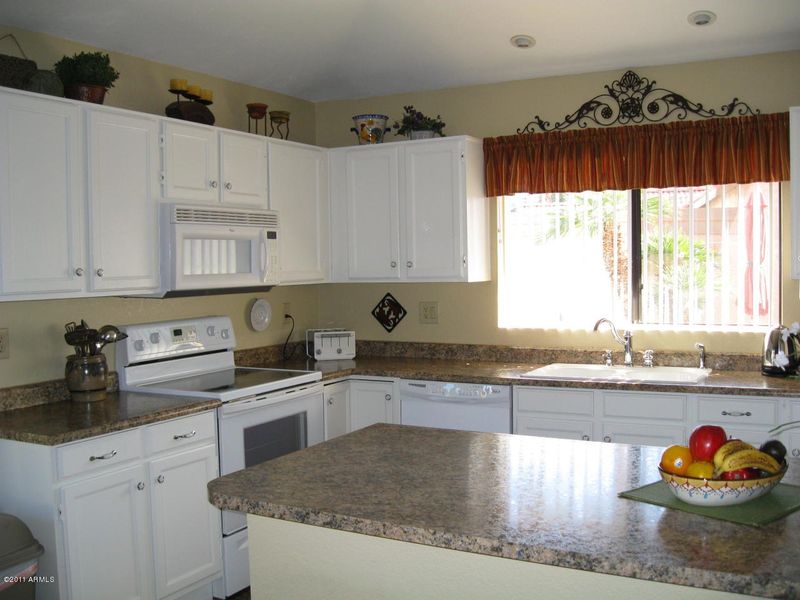 3723 E Cathedral Rock Dr, Phoenix, AZ 85044
