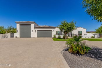 37233 11th Ave, Phoenix, AZ 85086