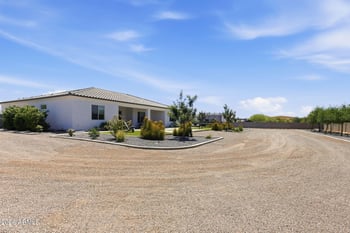 37233 11th Ave, Phoenix, AZ 85086