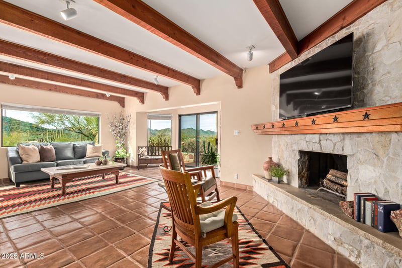 37237 Sunset Trl, Cave Creek, AZ 85331