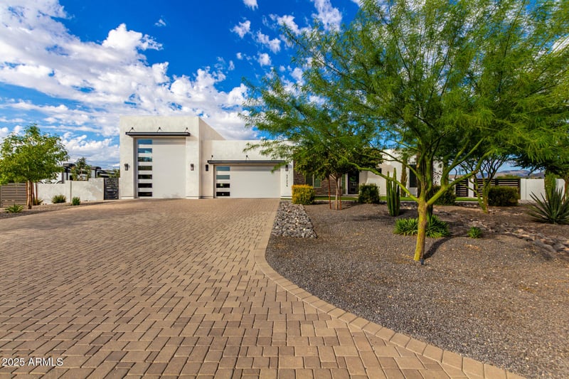 37239 11th Ave, Phoenix, AZ 85086