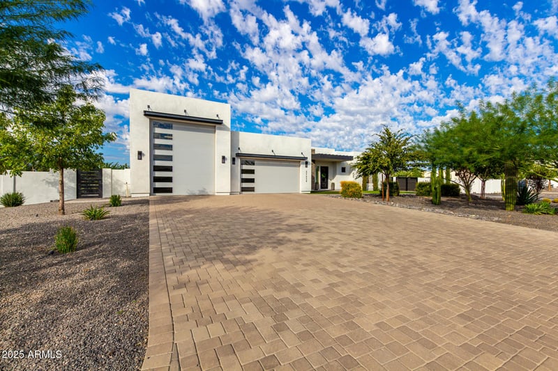 37239 11th Ave, Phoenix, AZ 85086