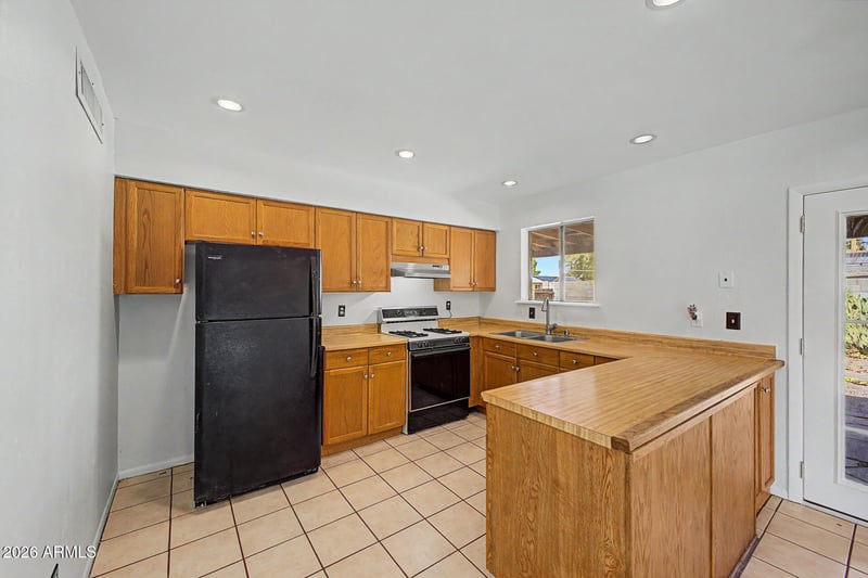 3724 E Acoma Dr, Phoenix, AZ 85032