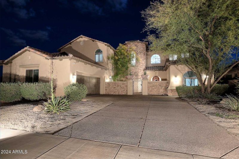 3725 E Bryce Ln, Phoenix, AZ 85050