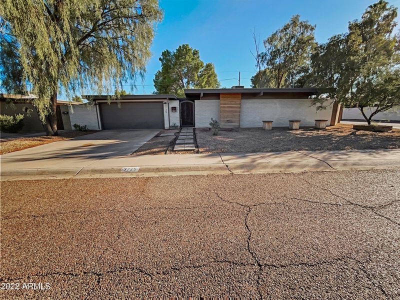 3725 E Poinsettia Dr, Phoenix, AZ 85028