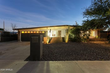 3725 Paradise Dr, Phoenix, AZ 85028