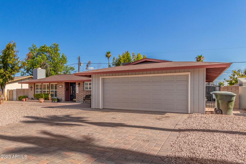 3725 W Griswold Rd, Phoenix, AZ 85051