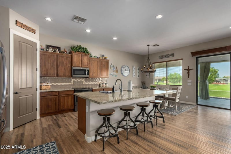 37262 Sierra Vista Dr, San Tan Valley, AZ 85140