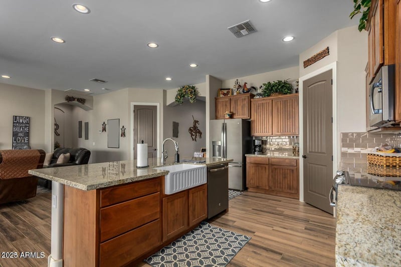 37262 Sierra Vista Dr, San Tan Valley, AZ 85140