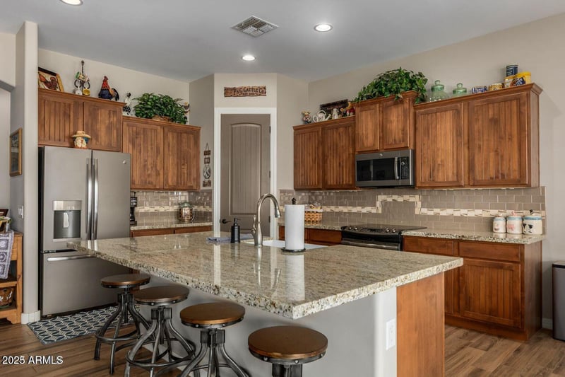 37262 Sierra Vista Dr, San Tan Valley, AZ 85140