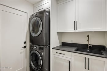 3727 Clarendon Ave, Phoenix, AZ 85018