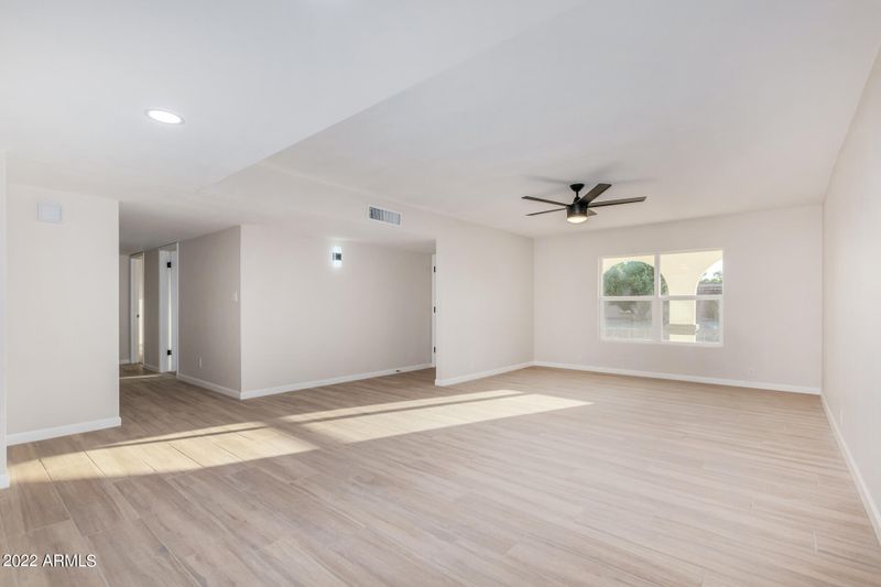 3727 E Sahuaro Dr, Phoenix, AZ 85028