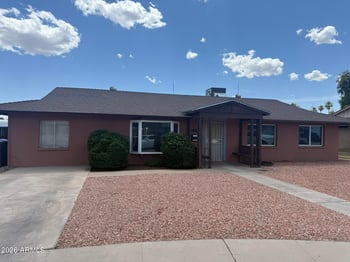 3727 Banff Ln, Phoenix, AZ 85053