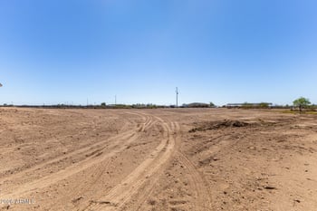 37277 Hilton Ave, Tonopah, AZ 85354