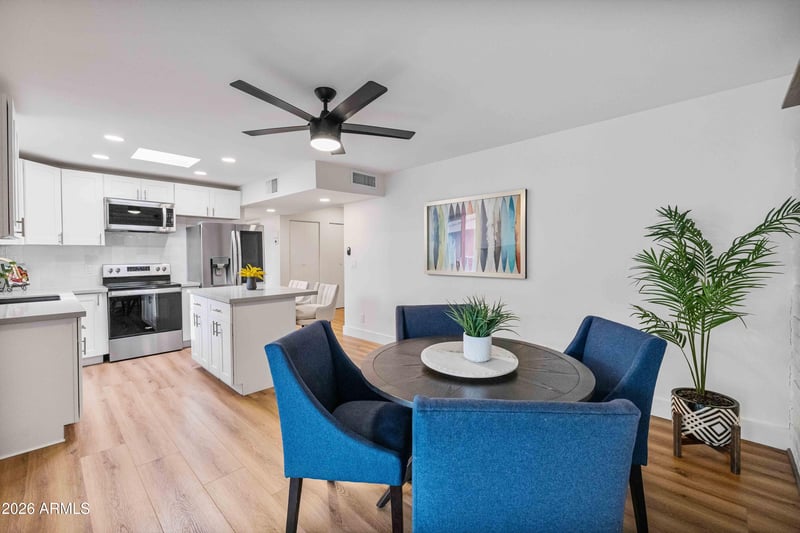 3728 E Sunnyside Dr, Phoenix, AZ 85028