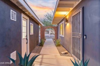 3728 E Sunnyside Dr, Phoenix, AZ 85028