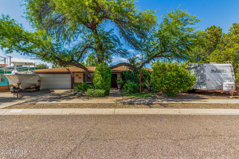 3730 Tuckey Ln, Phoenix, AZ 85019