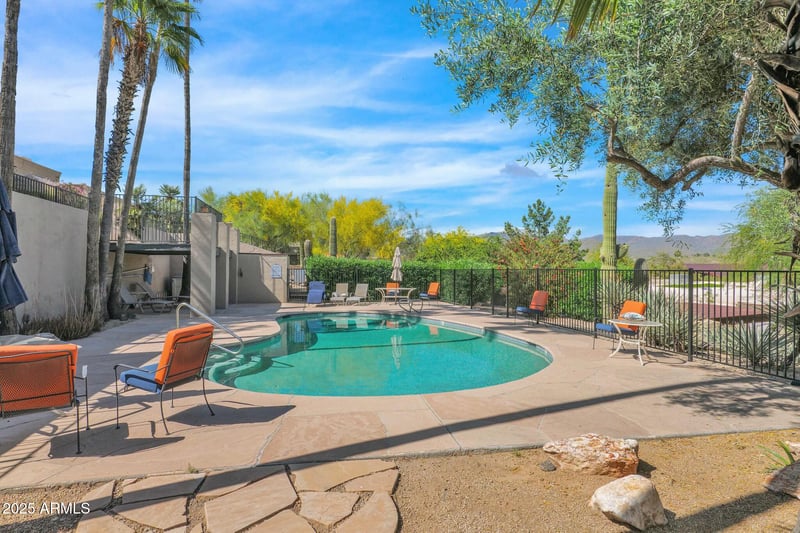 37300 Tom Darlington Dr #F, Carefree, AZ 85377