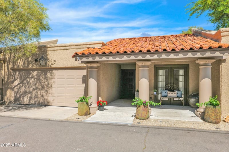 37300 Tom Darlington Dr #F, Carefree, AZ 85377