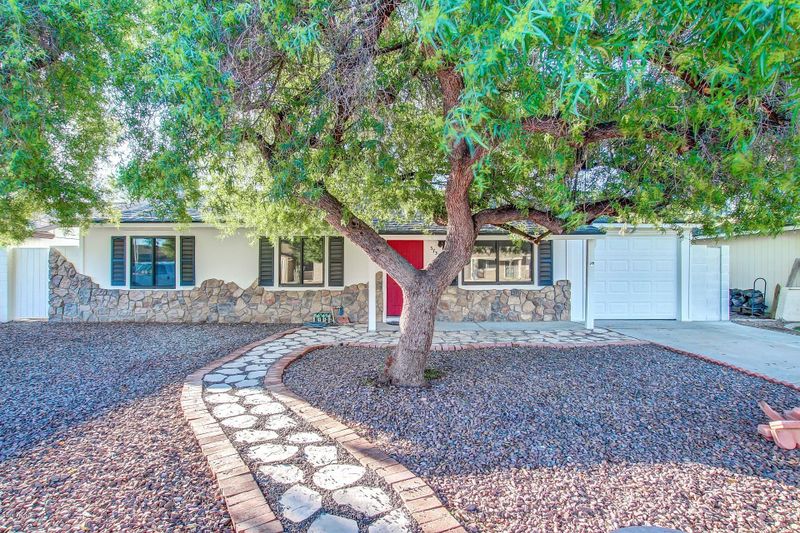 3733 E Evans Dr, Phoenix, AZ 85032