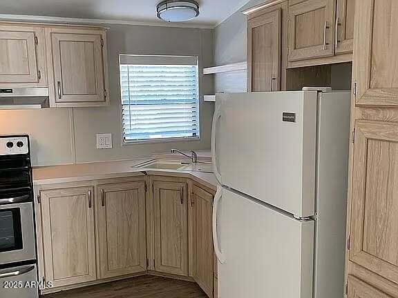 3733 Rose Garden Ln, Glendale, AZ 85308
