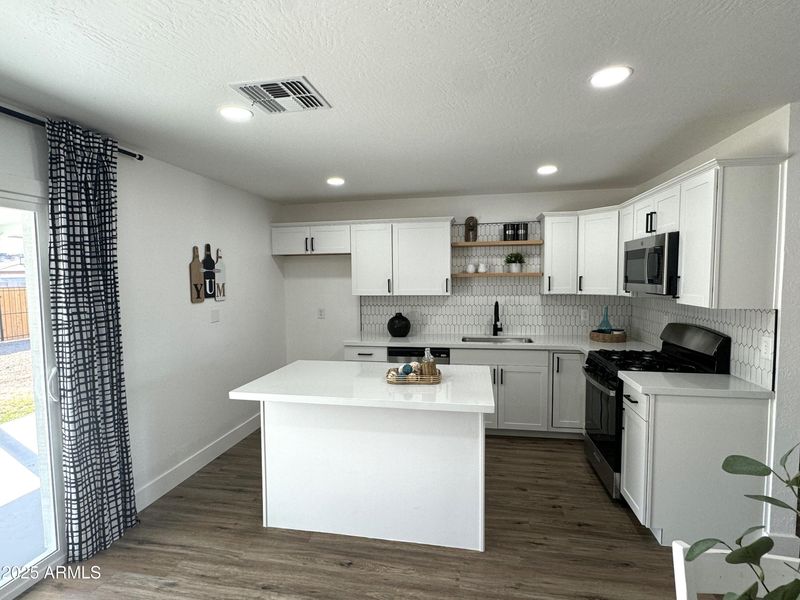 3733 W El Caminito Dr, Phoenix, AZ 85051