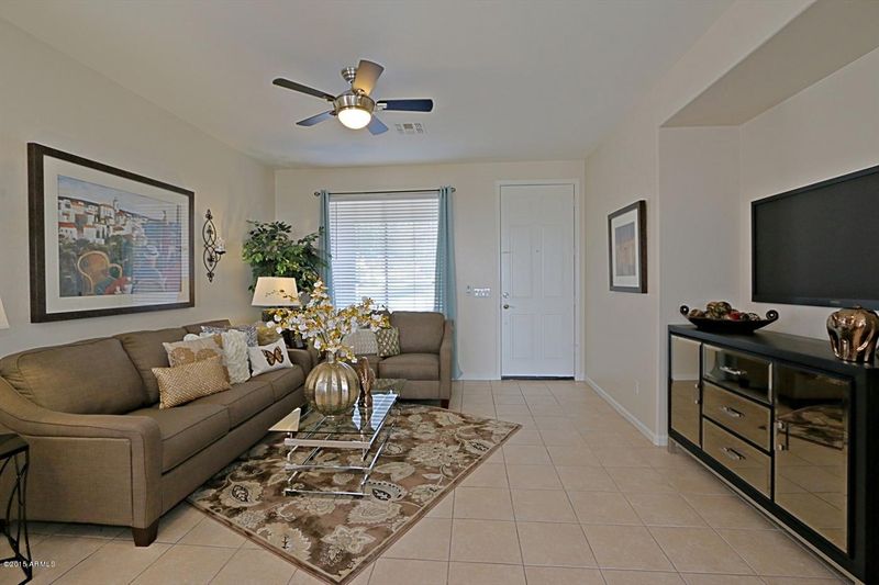 3733 W Glacier Ct, Anthem, AZ 85086