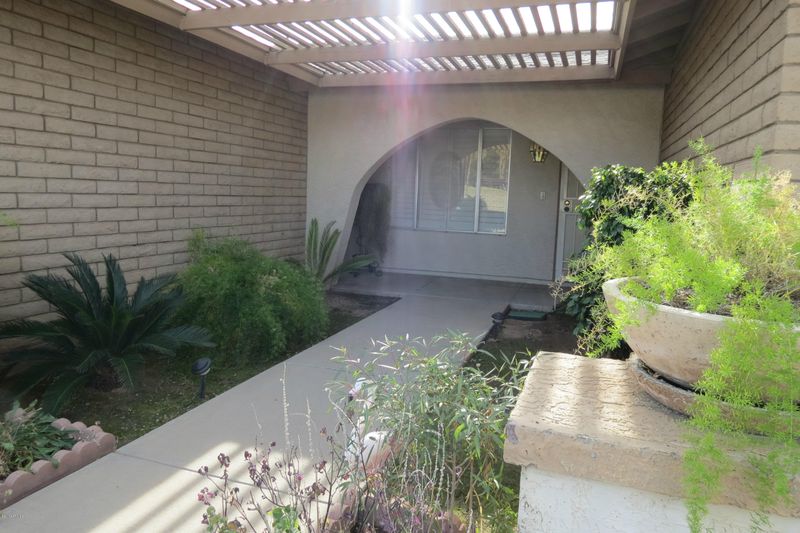 3733 W Surrey Ave, Phoenix, AZ 85029