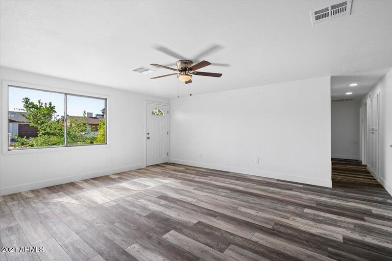 3734 E Joan De Arc Ave E, Phoenix, AZ 85032