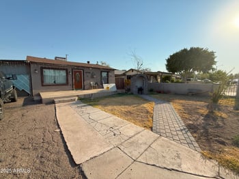 3735 Moreland St, Phoenix, AZ 85009