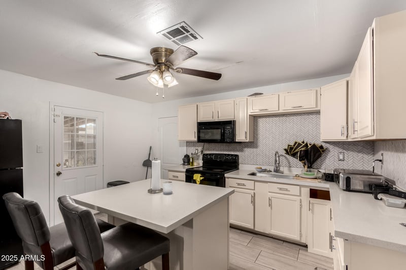 3735 Moreland St, Phoenix, AZ 85009