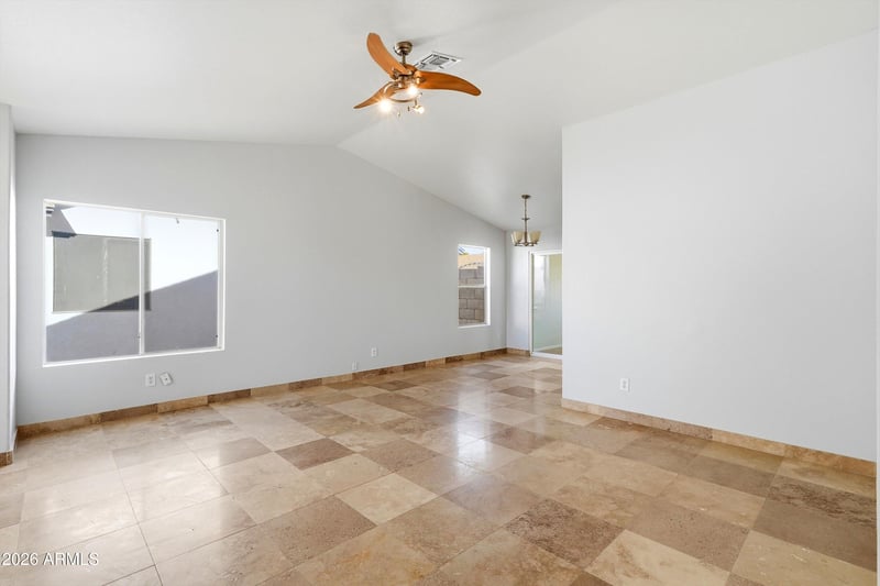 3735 Firehawk Dr, Glendale, AZ 85308