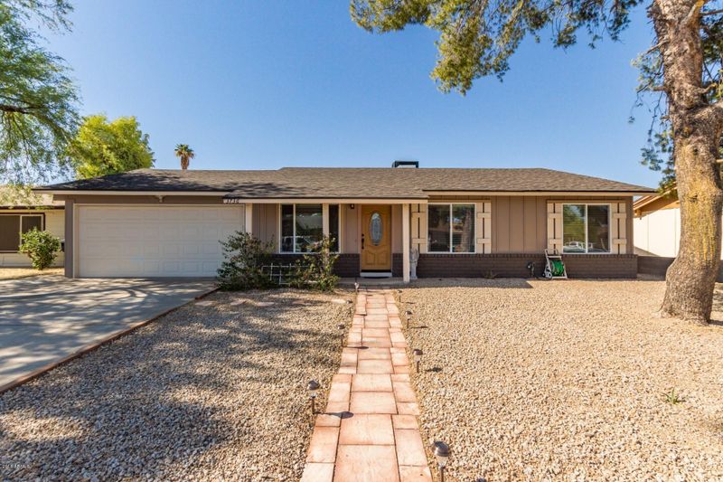 3736 E Dahlia Dr, Phoenix, AZ 85032