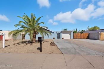 3736 Mercer Ln, Phoenix, AZ 85029