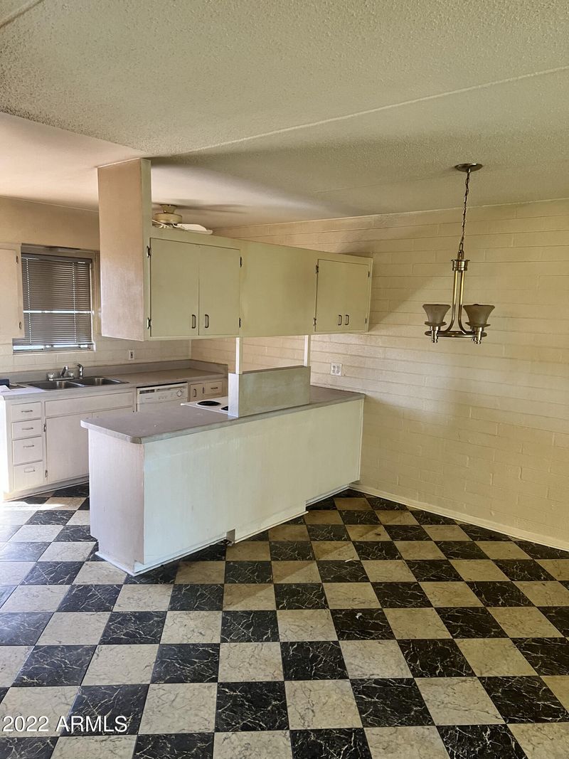 3737 E Turney Ave #203, Phoenix, AZ 85018