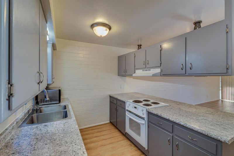3737 E Turney Ave #209, Phoenix, AZ 85018
