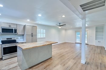 3737 Turney Ave #207, Phoenix, AZ 85018