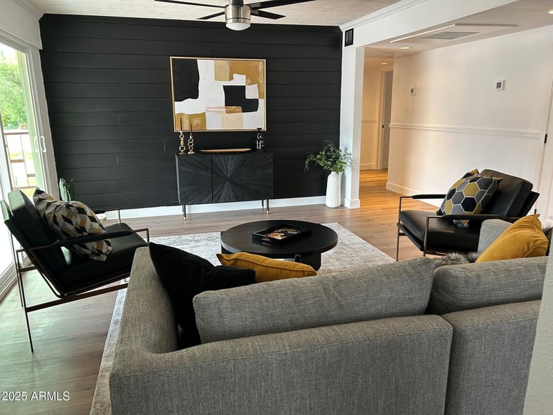 3737 Turney Ave #207, Phoenix, AZ 85018