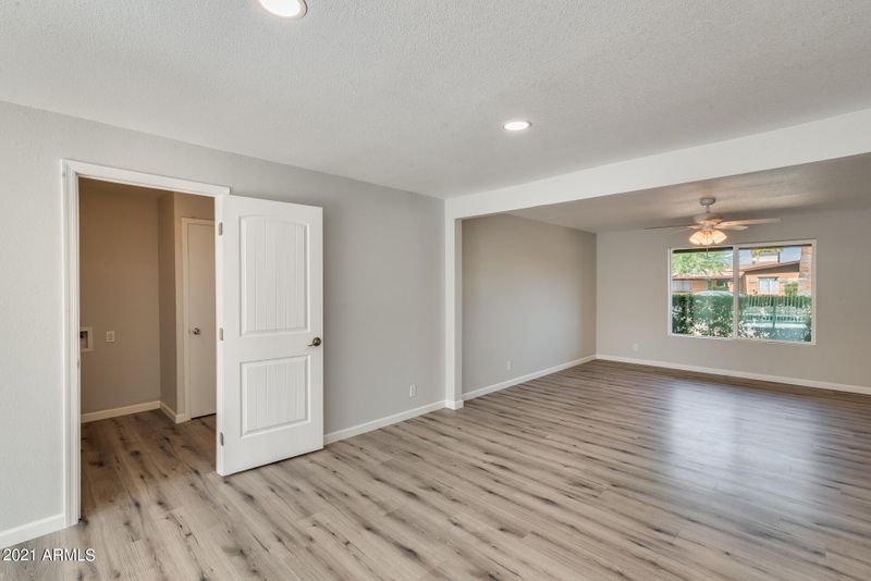 3737 W Caron St, Phoenix, AZ 85051