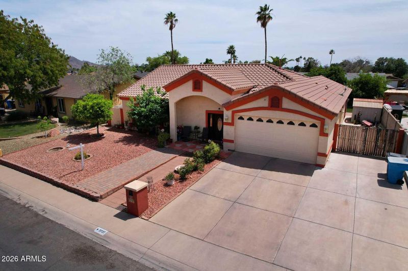 3737 W Crocus Dr, Phoenix, AZ 85053