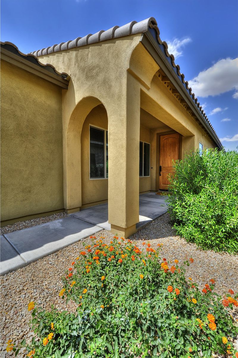3738 E Zachary Dr, Phoenix, AZ 85050