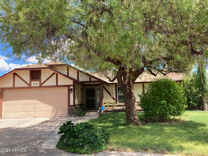 3739 E Florian Cir, Mesa, AZ 85206