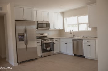 3739 W Columbine Dr, Phoenix, AZ 85029