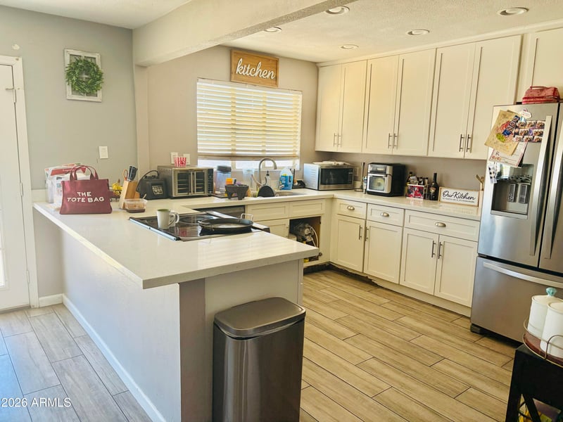 3739 Flynn Ln, Phoenix, AZ 85019