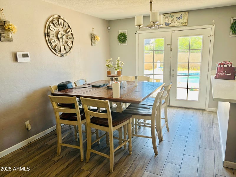 3739 Flynn Ln, Phoenix, AZ 85019