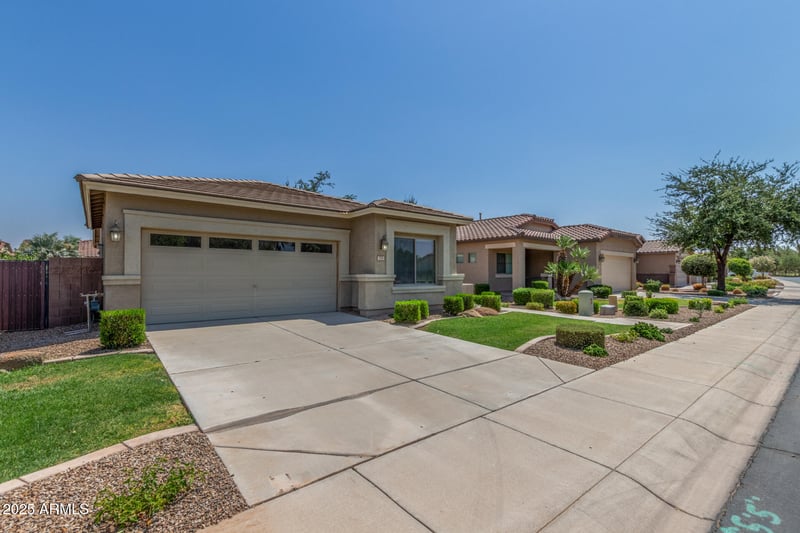 374 Lyle Ave, San Tan Valley, AZ 85140