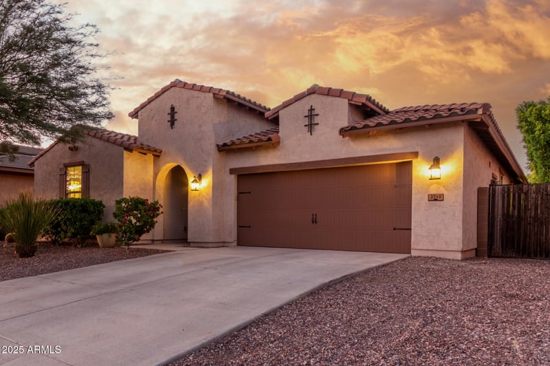3740 Aracely Dr, New River, AZ 85087